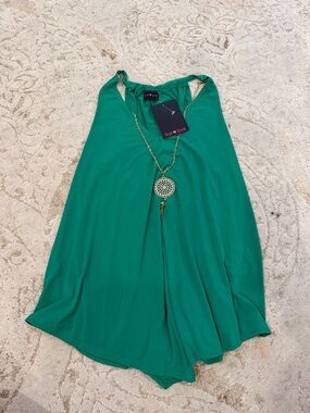 First Love Emerald Green Sleeveless V-Neck Tank with Pendant
